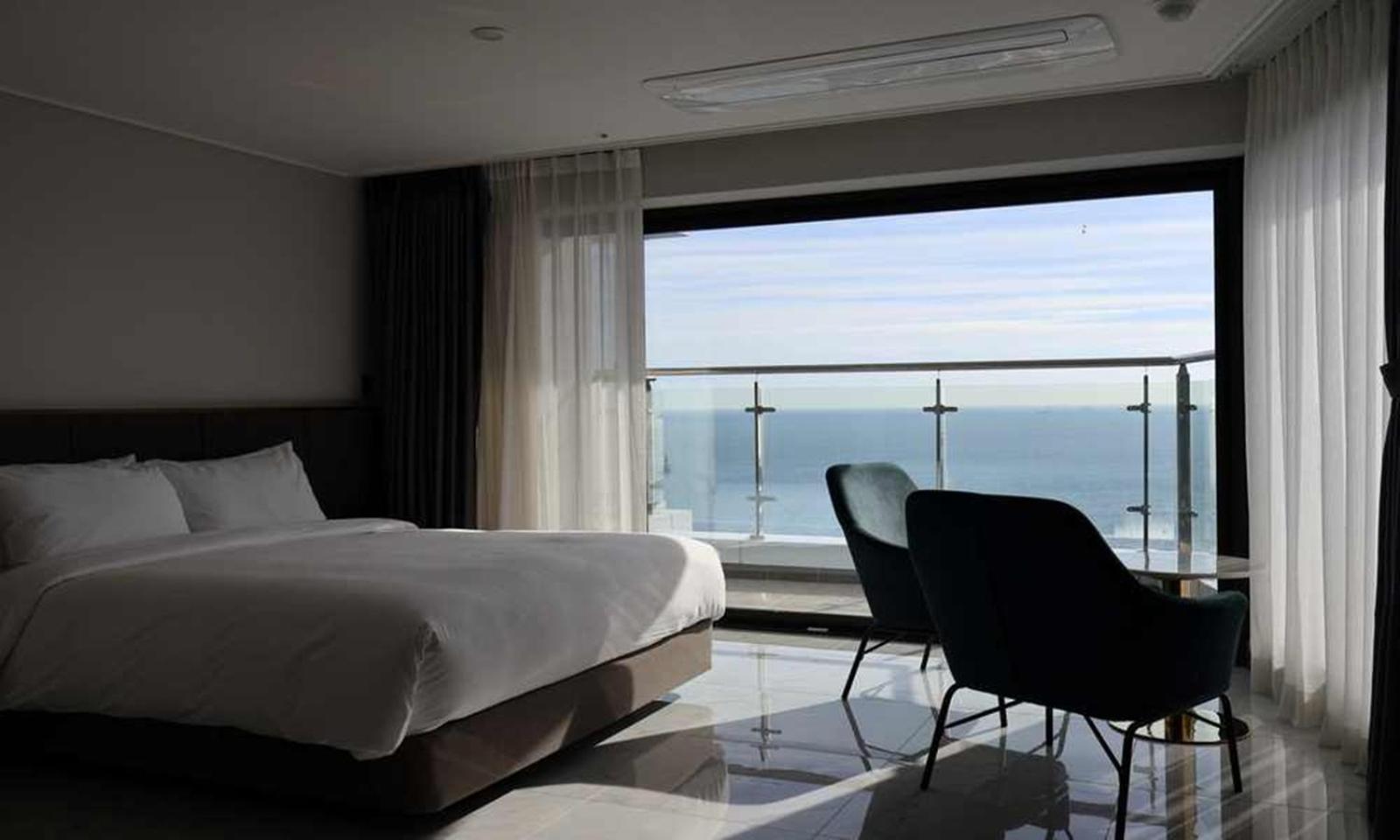 Busan Yeongmu Parade Hotel Haeundae Beach Екстер'єр фото
