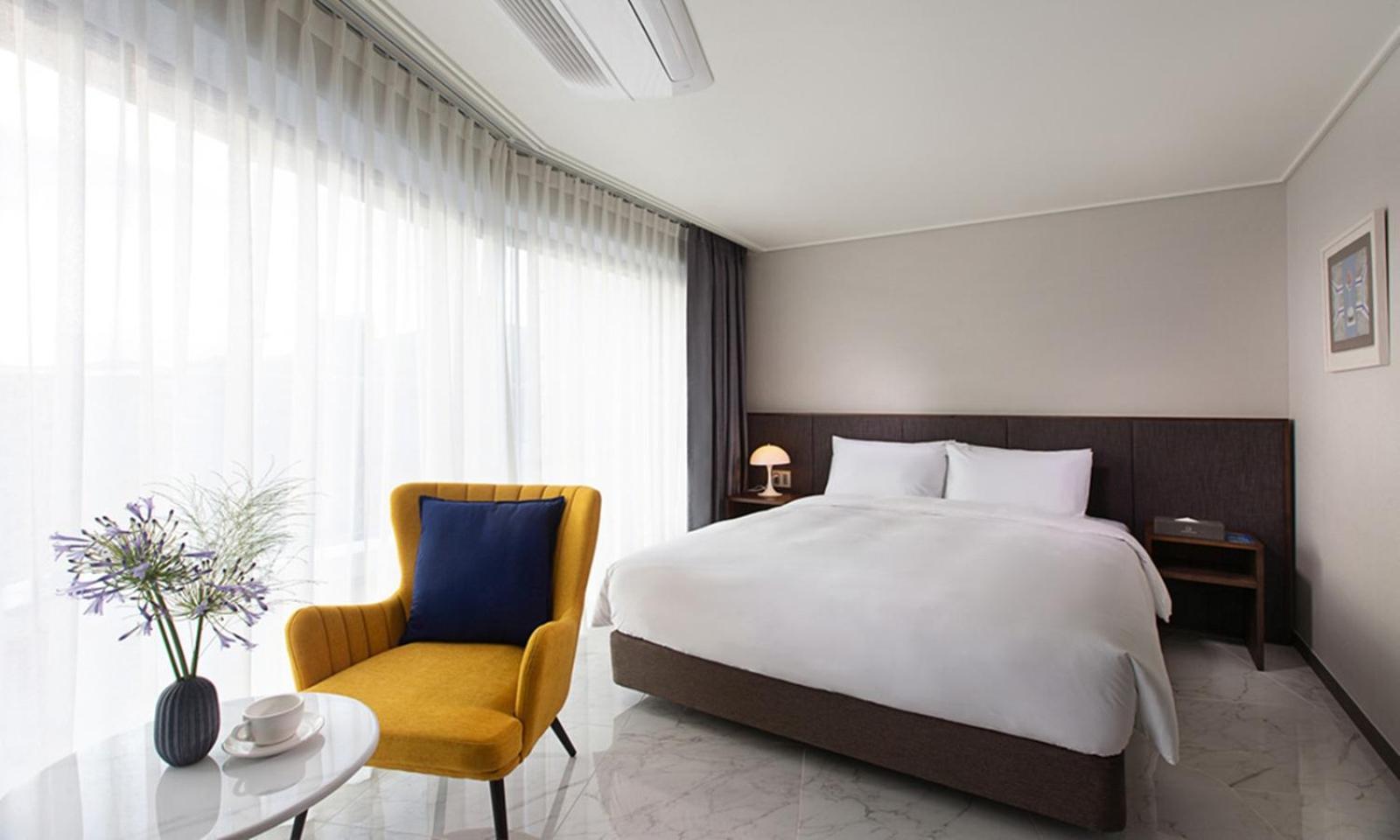 Busan Yeongmu Parade Hotel Haeundae Beach Екстер'єр фото
